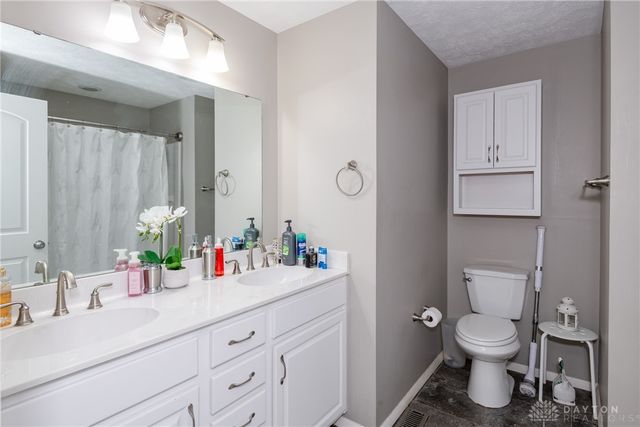 3653 Knollwood Drive, Beavercreek, OH 45432