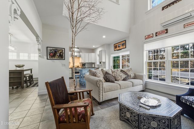 15 Thoroughbred Drive, Saratoga Springs, NY 12866