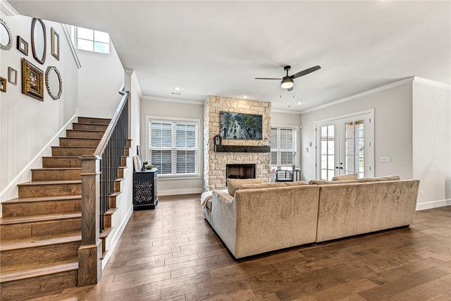 2182 N Woodlark Lane, Fayetteville, AR 72704