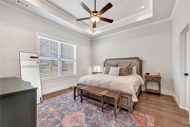 2182 N Woodlark Lane, Fayetteville, AR 72704