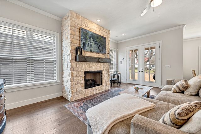 2182 N Woodlark Lane, Fayetteville, AR 72704