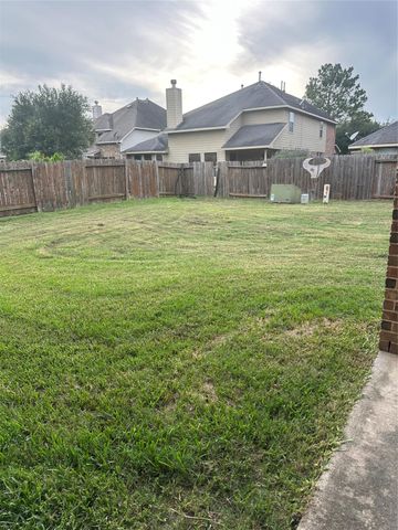 13915 Sawmill Run Lane, Houston, TX 77044