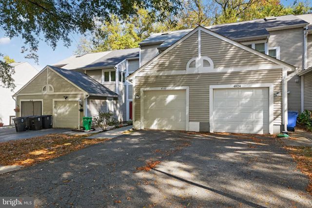 4922 WEALDING WAY, Oxon Hill, MD 20745