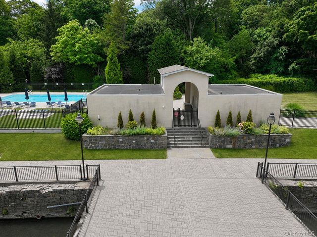 1 Scarsdale Road 409, Tuckahoe, NY 10707