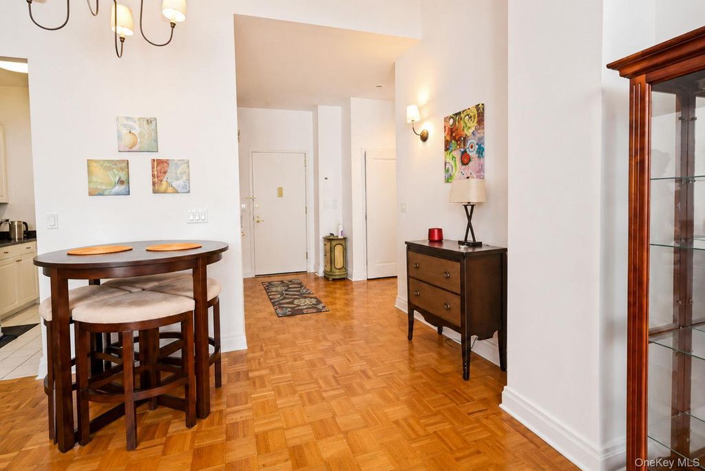 1 Scarsdale Road 409, Tuckahoe, NY 10707 — photo 5
