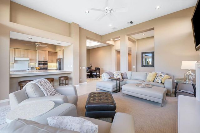 422 Desert Holly Drive, Palm Desert, CA 92211