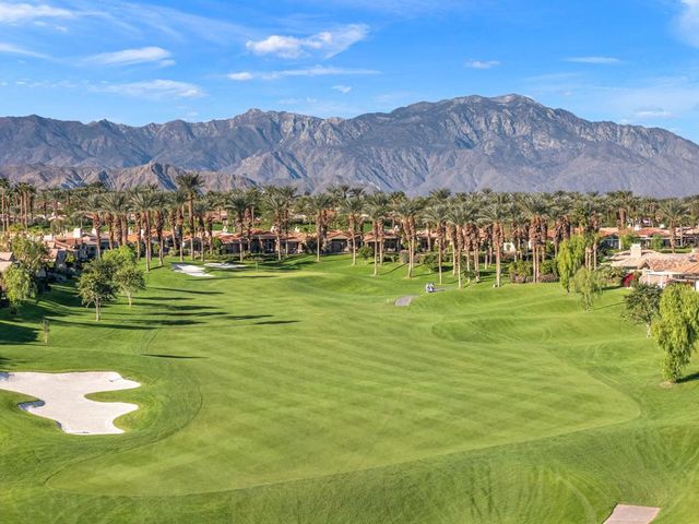 422 Desert Holly Drive, Palm Desert, CA 92211