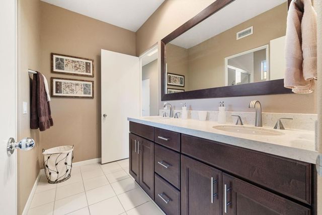 422 Desert Holly Drive, Palm Desert, CA 92211