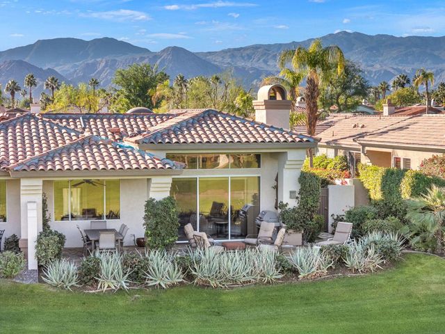 422 Desert Holly Drive, Palm Desert, CA 92211