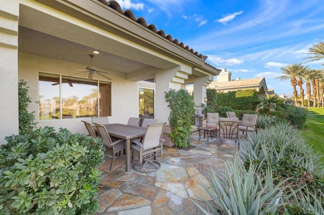 422 Desert Holly Drive, Palm Desert, CA 92211