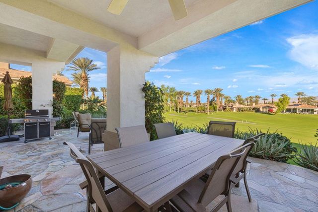 422 Desert Holly Drive, Palm Desert, CA 92211