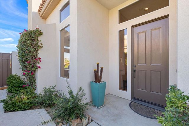 422 Desert Holly Drive, Palm Desert, CA 92211