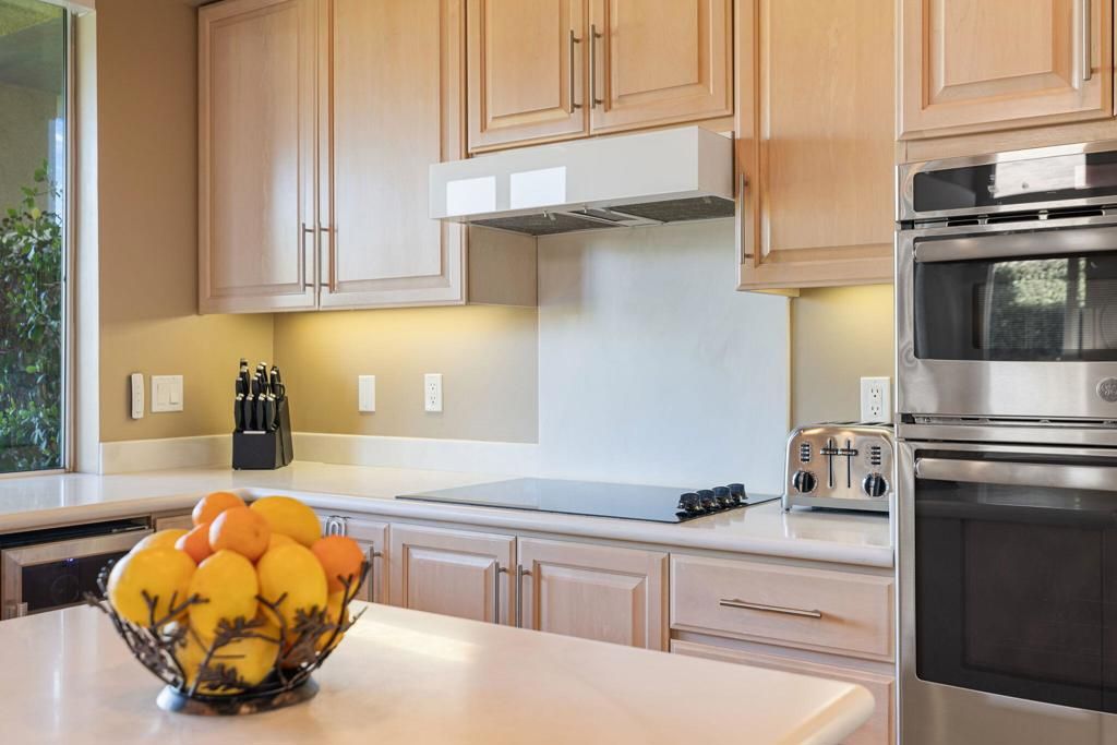 Image 18 of property listing at 422 Desert Holly Drive, Palm Desert, CA 92211