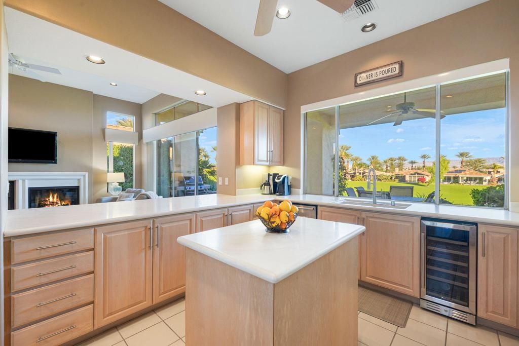 Image 19 of property listing at 422 Desert Holly Drive, Palm Desert, CA 92211