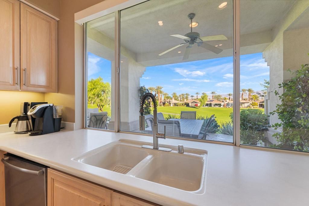 Image 20 of property listing at 422 Desert Holly Drive, Palm Desert, CA 92211