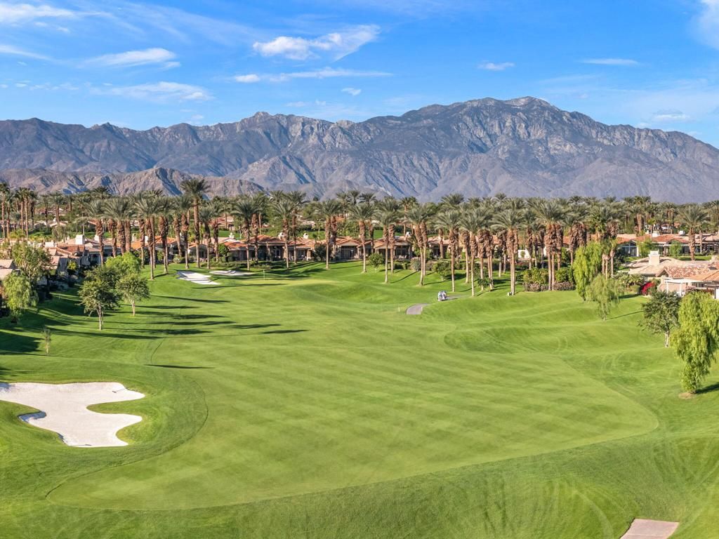 Image 3 of property listing at 422 Desert Holly Drive, Palm Desert, CA 92211