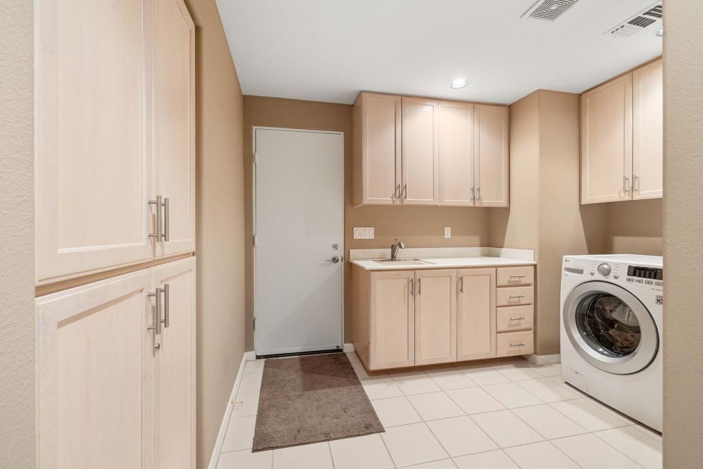 Image 44 of property listing at 422 Desert Holly Drive, Palm Desert, CA 92211