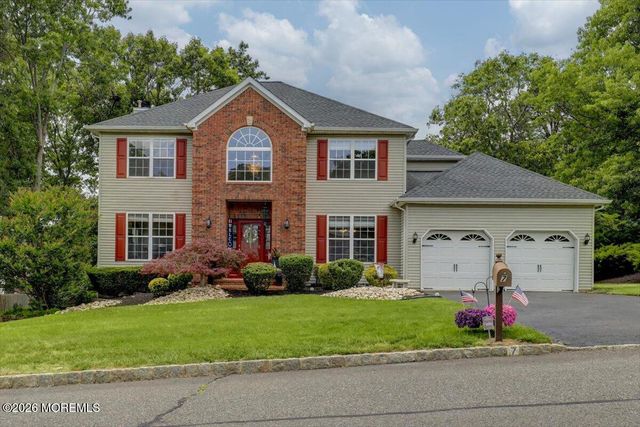 7 Cecilia Court, Howell, NJ 07731
