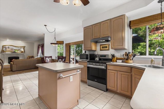 7 Cecilia Court, Howell, NJ 07731