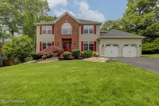 7 Cecilia Court, Howell, NJ 07731