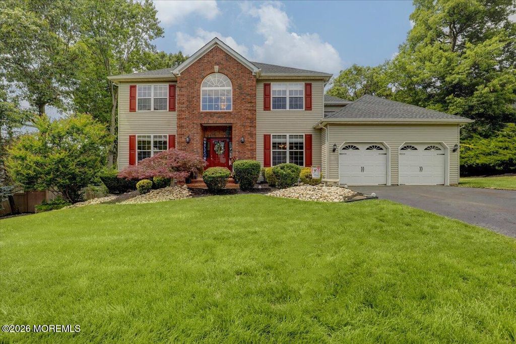 7 Cecilia Court, Howell, NJ 07731