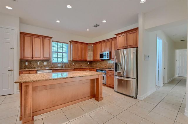 8290 NW 105th Ln, Parkland, FL 33076