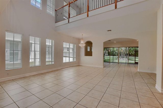 8290 NW 105th Ln, Parkland, FL 33076