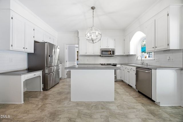 8705 Chatterleigh Circle, Raleigh, NC 27615