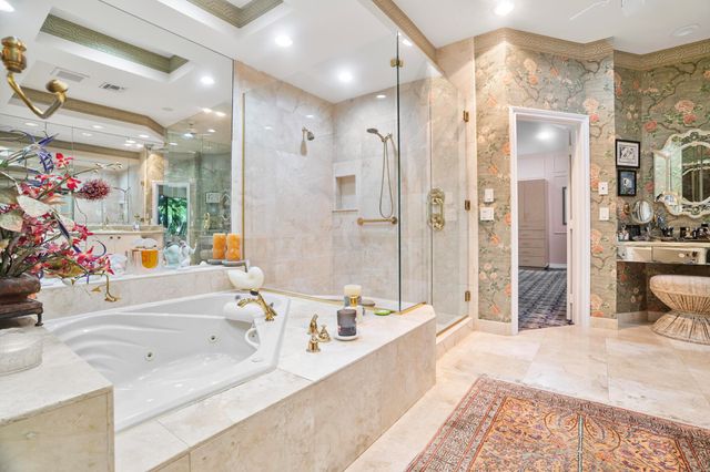 21258 Greenwood Court, Boca Raton, FL 33433