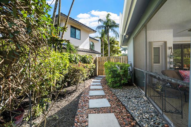 21258 Greenwood Court, Boca Raton, FL 33433