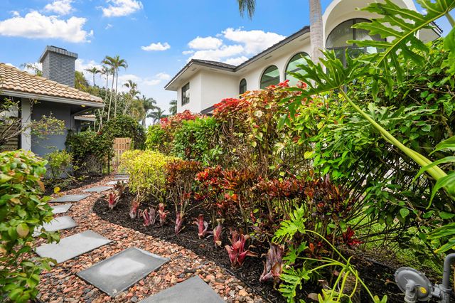 21258 Greenwood Court, Boca Raton, FL 33433