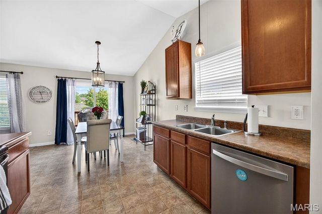 5531 Emerald Ridge Drive, Cottleville, MO 63304