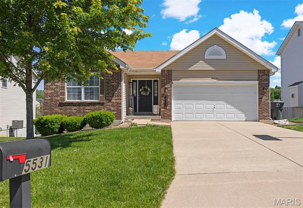 5531 Emerald Ridge Drive, Cottleville, MO 63304