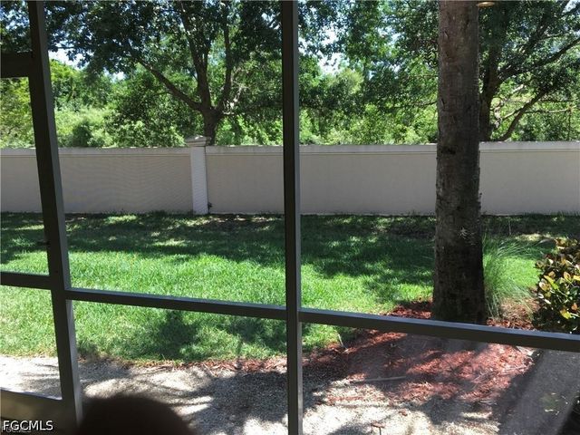 8639 Athena CT, Lehigh Acres, FL 33971