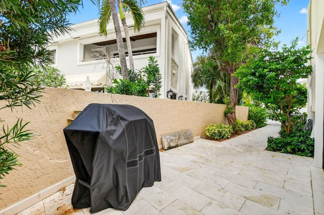 1119 Russell Dr, Highland Beach, FL 33487