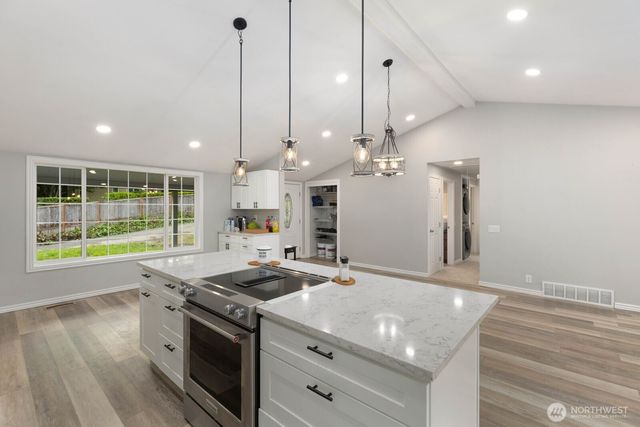 4110 152nd Street SW, Lynnwood, WA 98087