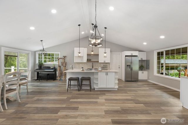 4110 152nd Street SW, Lynnwood, WA 98087