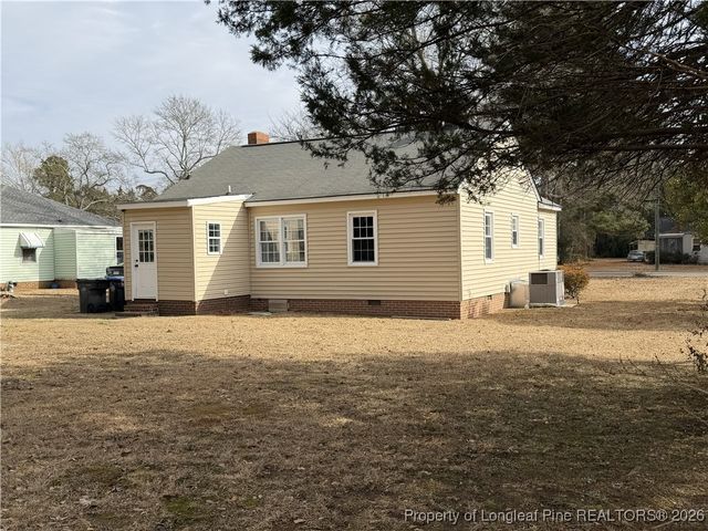 211 N Dickson Street, Raeford, NC 28376