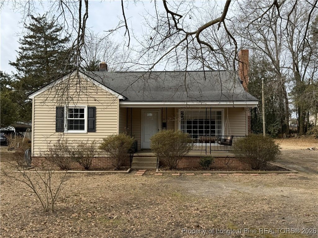 211 N Dickson Street, Raeford, NC 28376