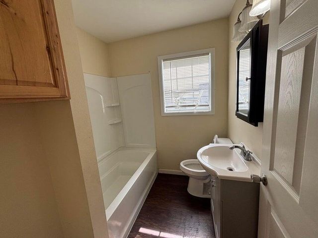 915 Kings Rd, Leesville, LA 71446