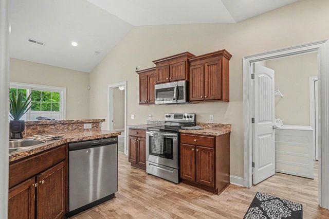 168 Baylee Circle, Galivants Ferry, SC 29544