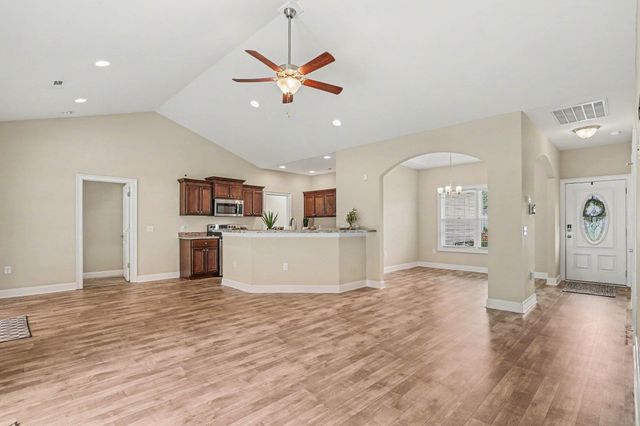 168 Baylee Circle, Galivants Ferry, SC 29544