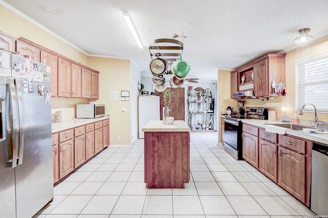 2627 Ray Lieck, San Antonio, TX 78253