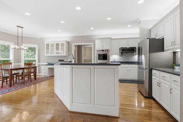 717 Jones Pkwy, Brentwood, TN 37027