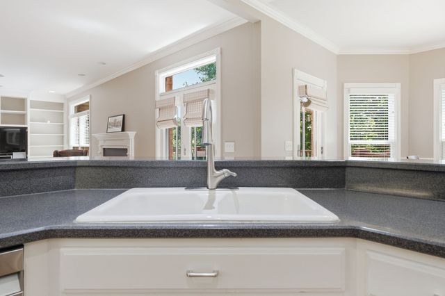 717 Jones Pkwy, Brentwood, TN 37027
