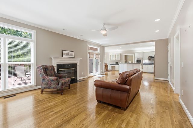 717 Jones Pkwy, Brentwood, TN 37027