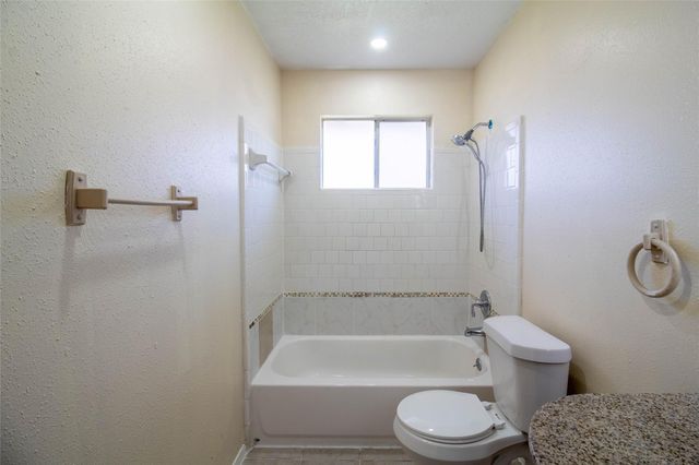 17414 Davenway Dr, Houston, TX 77084