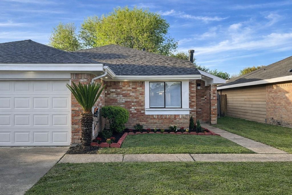 17414 Davenway Dr, Houston, TX 77084