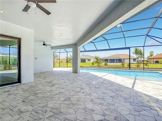 620 SW 26th ST, Cape Coral, FL 33914