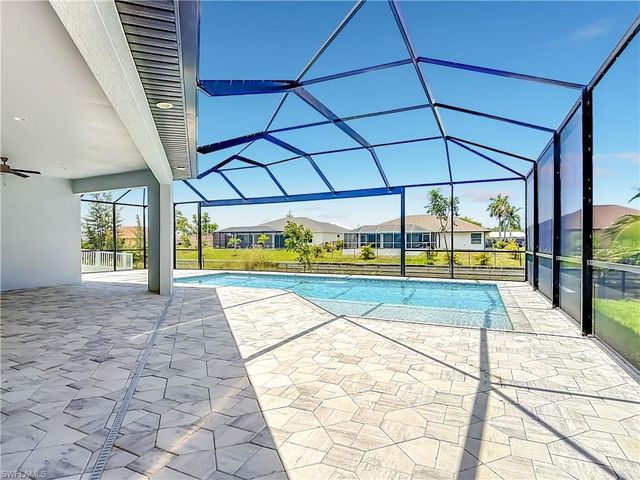 620 SW 26th ST, Cape Coral, FL 33914